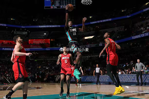 灰熊锋线新星奥利维耶-马克桑斯-普罗斯珀（Olivier-Maxence Pro