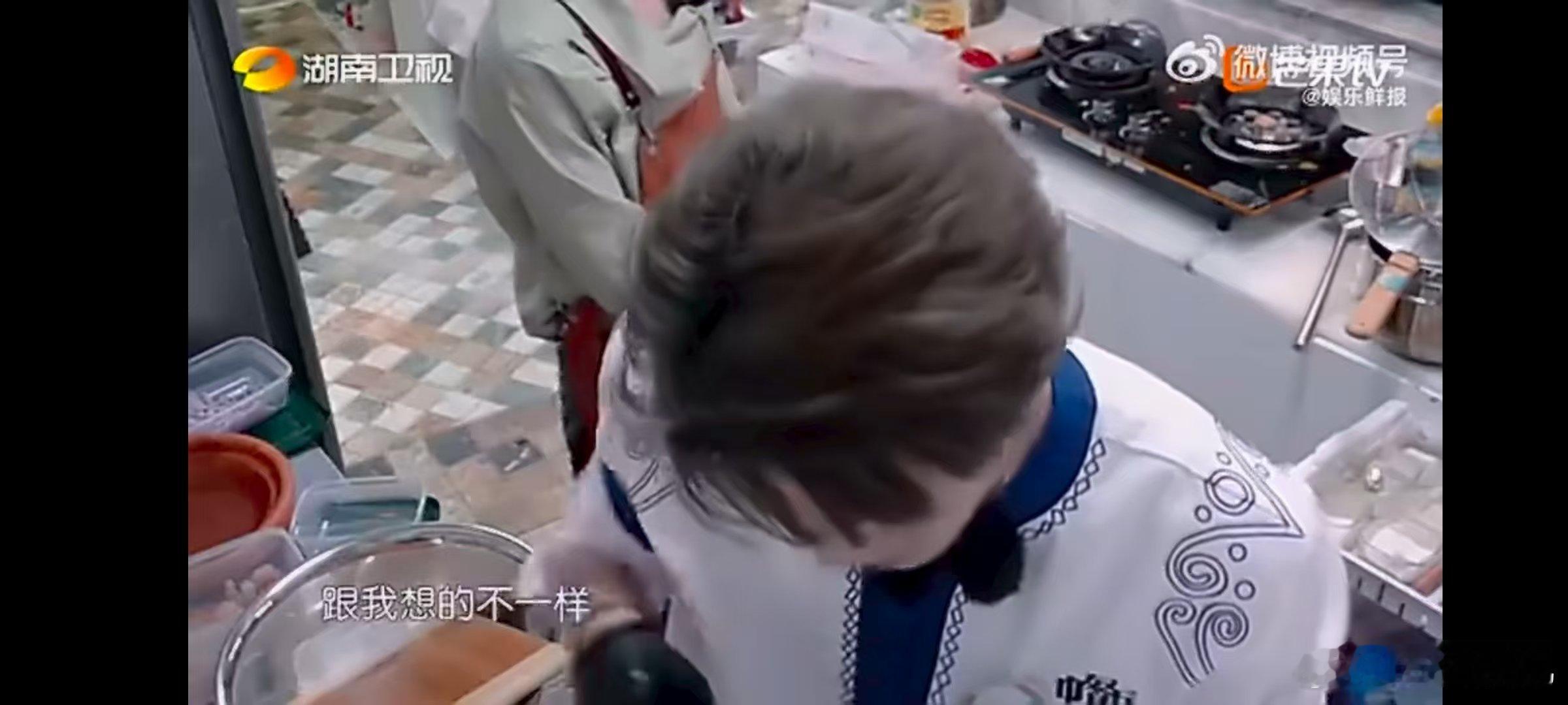 丁禹兮[超话]黄晓明说丁禹兮给了大家肉体上的快乐中餐厅名场面中餐厅丁禹兮在中餐厅