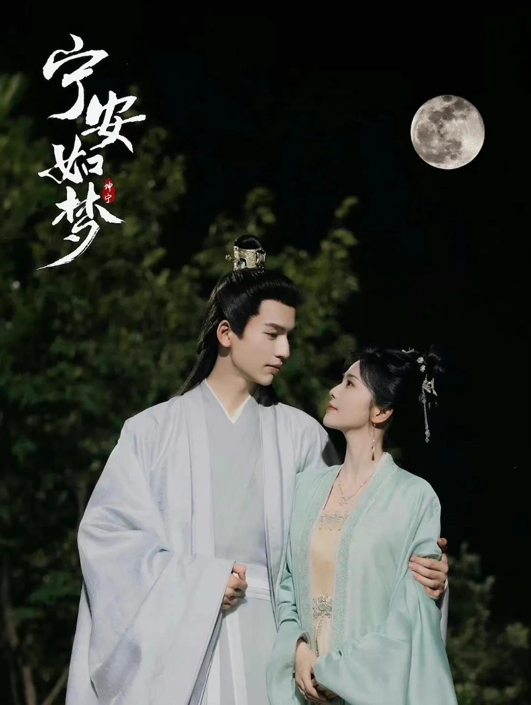 身为演员，好的作品才是吸粉王道。

张凌赫身为演员，虽然在上升期疑似和白鹿谈恋爱