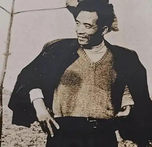 1963年底，焦裕禄向组织申请回山东老家看望老母亲，找到县长程世平说：“老程，你