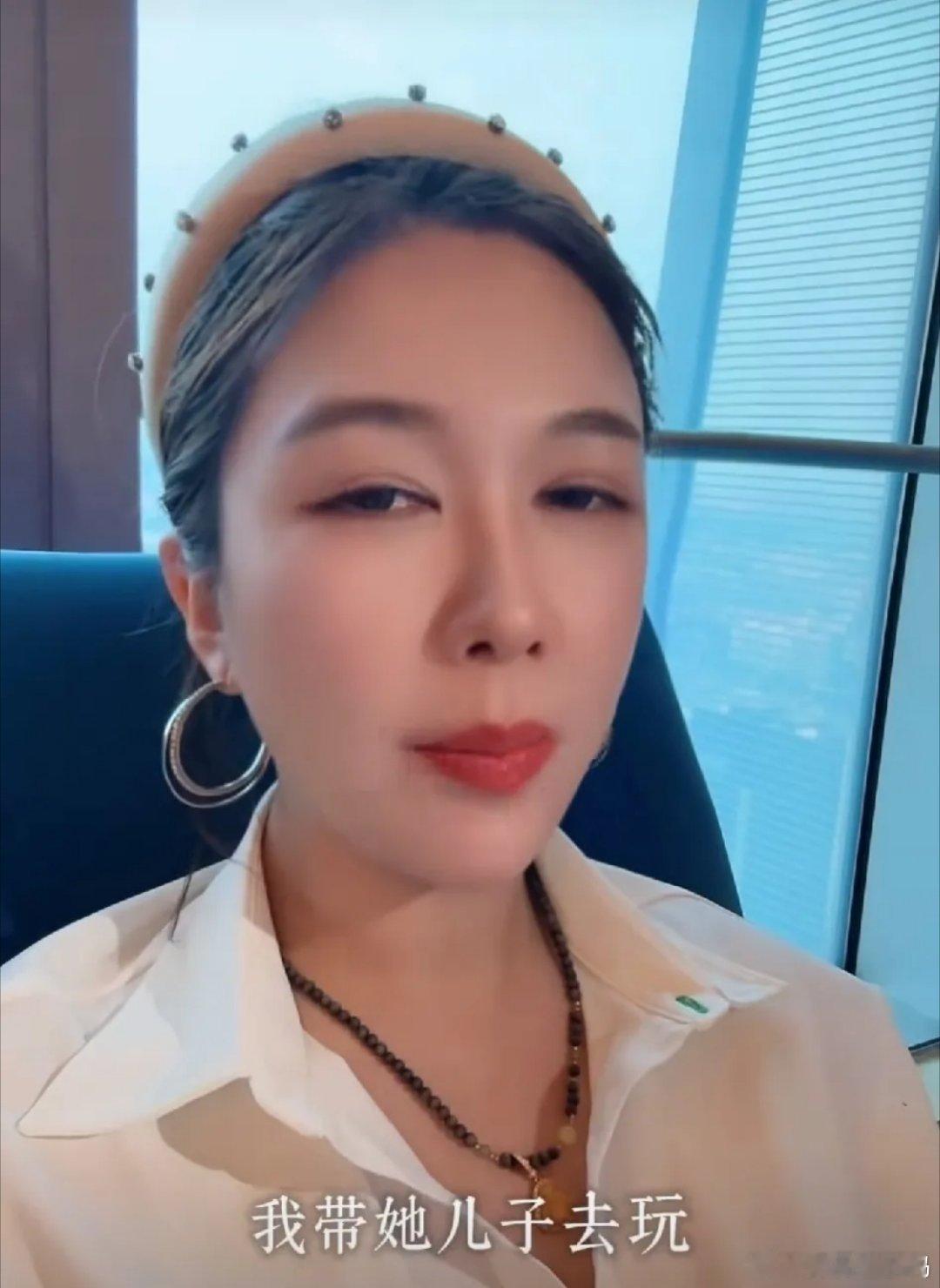 三字明星私生子的传闻，又出来新的辟谣视角。这次不是周杰伦团队发声，是刘若雪认识七