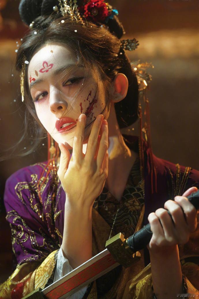 夏弃疾说娜扎美的很不简单夏弃疾娜扎一个神厨一个神图，直接把视觉享受拉到顶级，娜扎