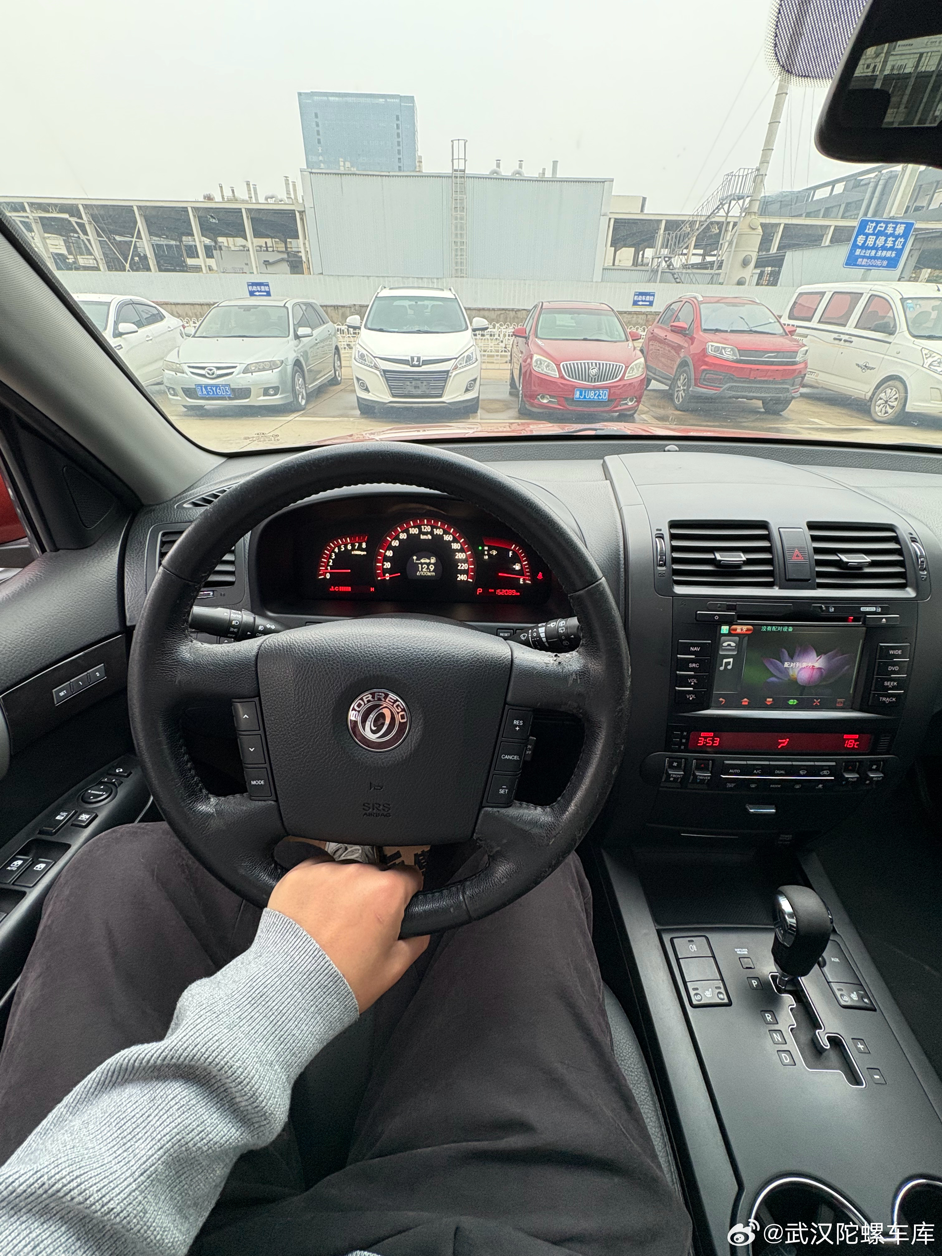 风浪越大鱼越贵油价越贵越得开大排量3.8大自吸美年达霸锐出街主打的就是一个梭哈（