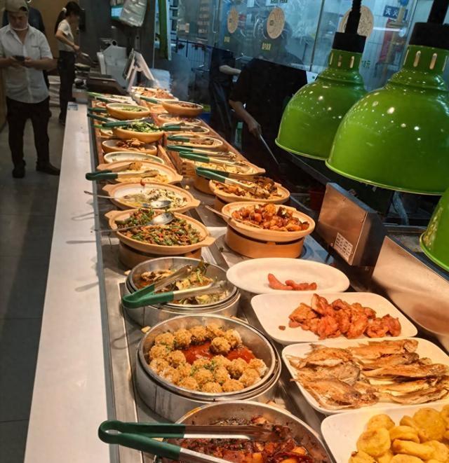 闭店48.9%？“十五五”给称重快餐最后救命机会

全国餐饮闭店率飙到48.9%