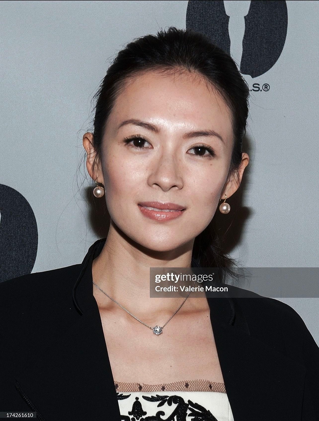 章子怡卓越亚洲电影人大奖恭喜章子怡获得第19届亚洲电影大奖“卓越亚洲电影人大奖”