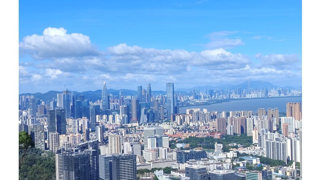 深圳实现了，上海一直无法实现的成就。
2025年，不出意料，深圳再次蝉联全国“工