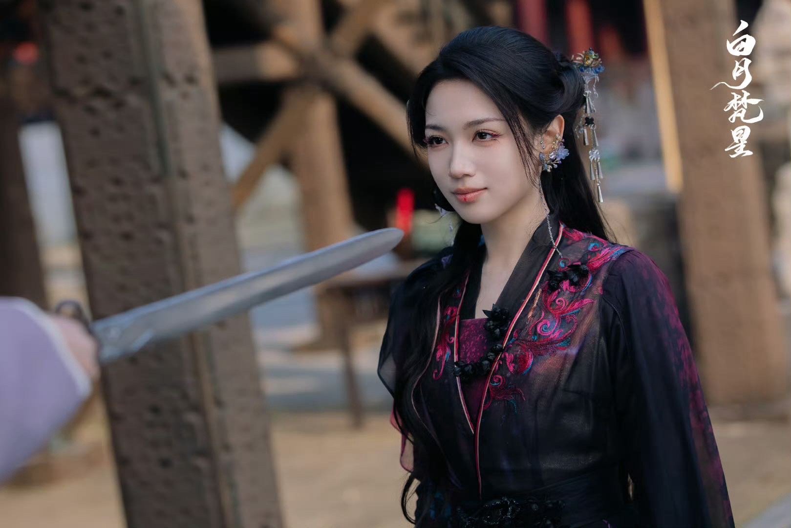 没人说代露娃演恶女这么带感啊  要知道咱们代露娃可是中戏科班出身，她的实力毋庸置