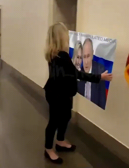 【美国共和党籍众议员玛乔丽·泰勒·格林竟是普京的“小迷妹”】特朗普“铁杆”众议员
