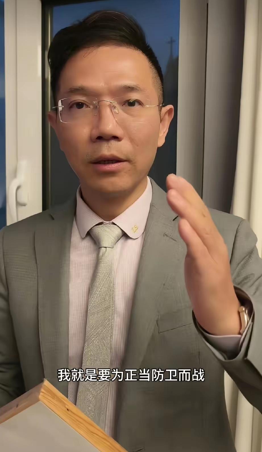 一张狗引发的血案，谁该为狗主人的死买单？

事情的起因是申某走在路上，突然被一条