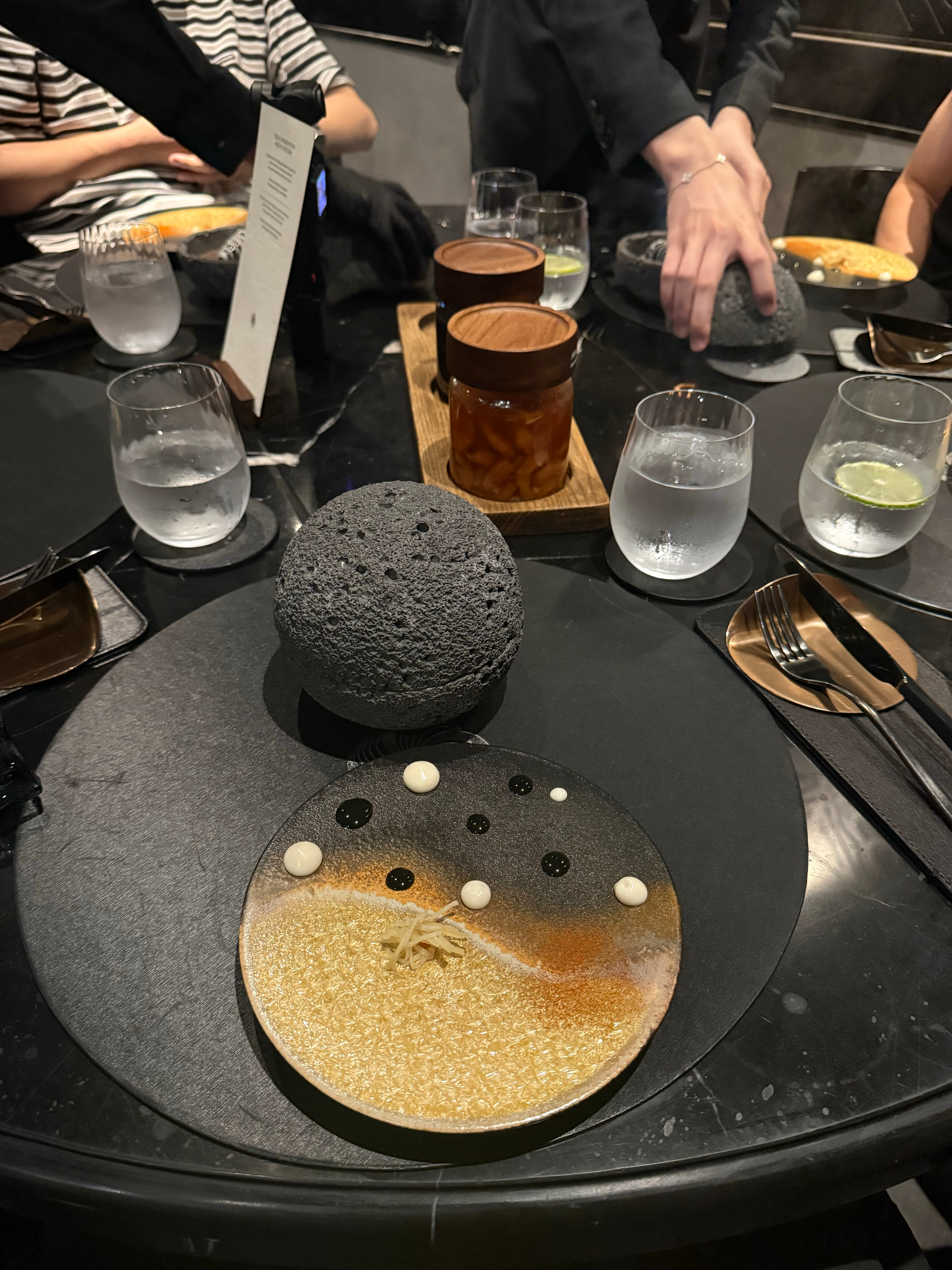 我是真不爱吃这高级餐厅这tm是一道菜，这你受得了吗