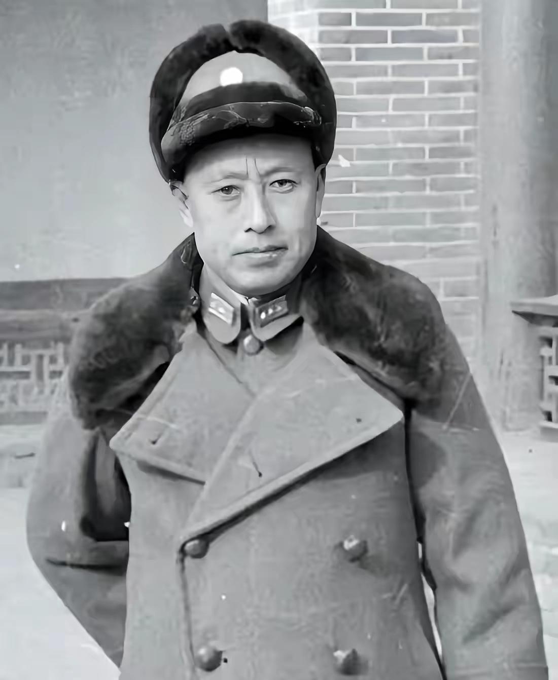 东北军将领于学忠在重庆隐居时，先后在柏溪、回兴等地买了200多亩田地，分给黎树清