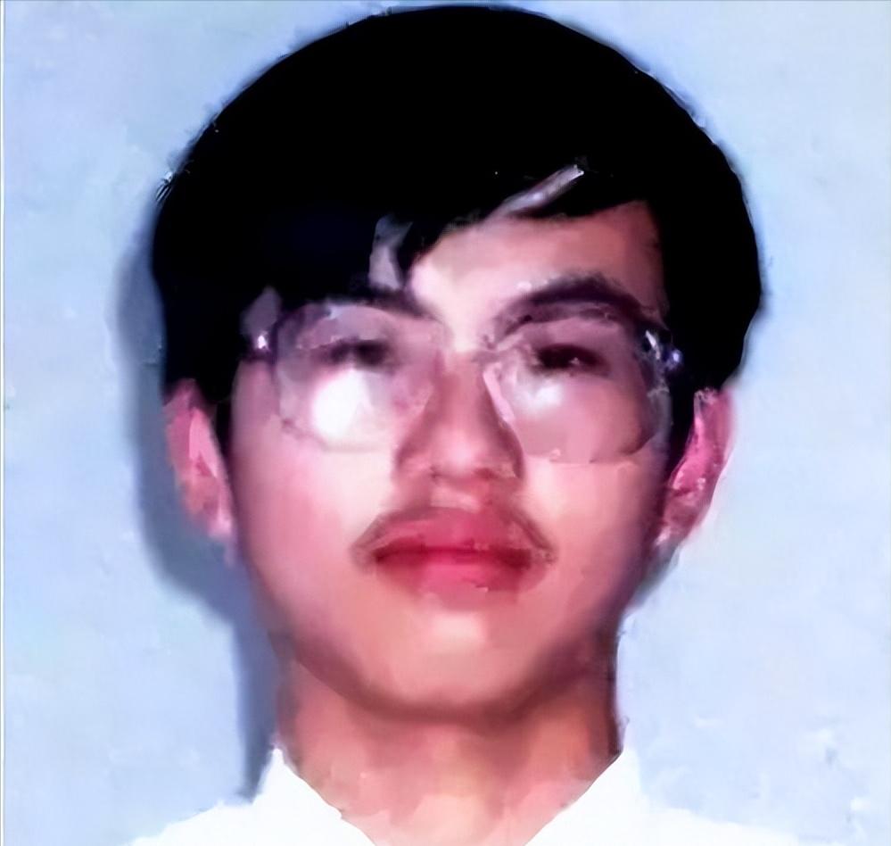 2000年，山东高考状元离奇失踪，副局父亲苦寻26年，如今怎样了？
 
1999