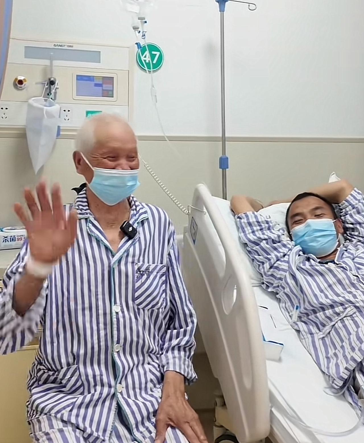 86岁的爷爷给孙子捐肾，手术后爷爷比孙子恢复还要快。二十来岁的孙子有肾病，孩子妈