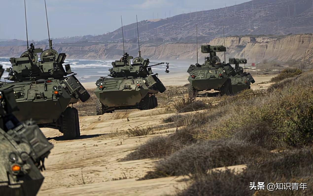 美军第一波2000海军陆战队发动突击，第二波，美军第82空降师3000人发动突击