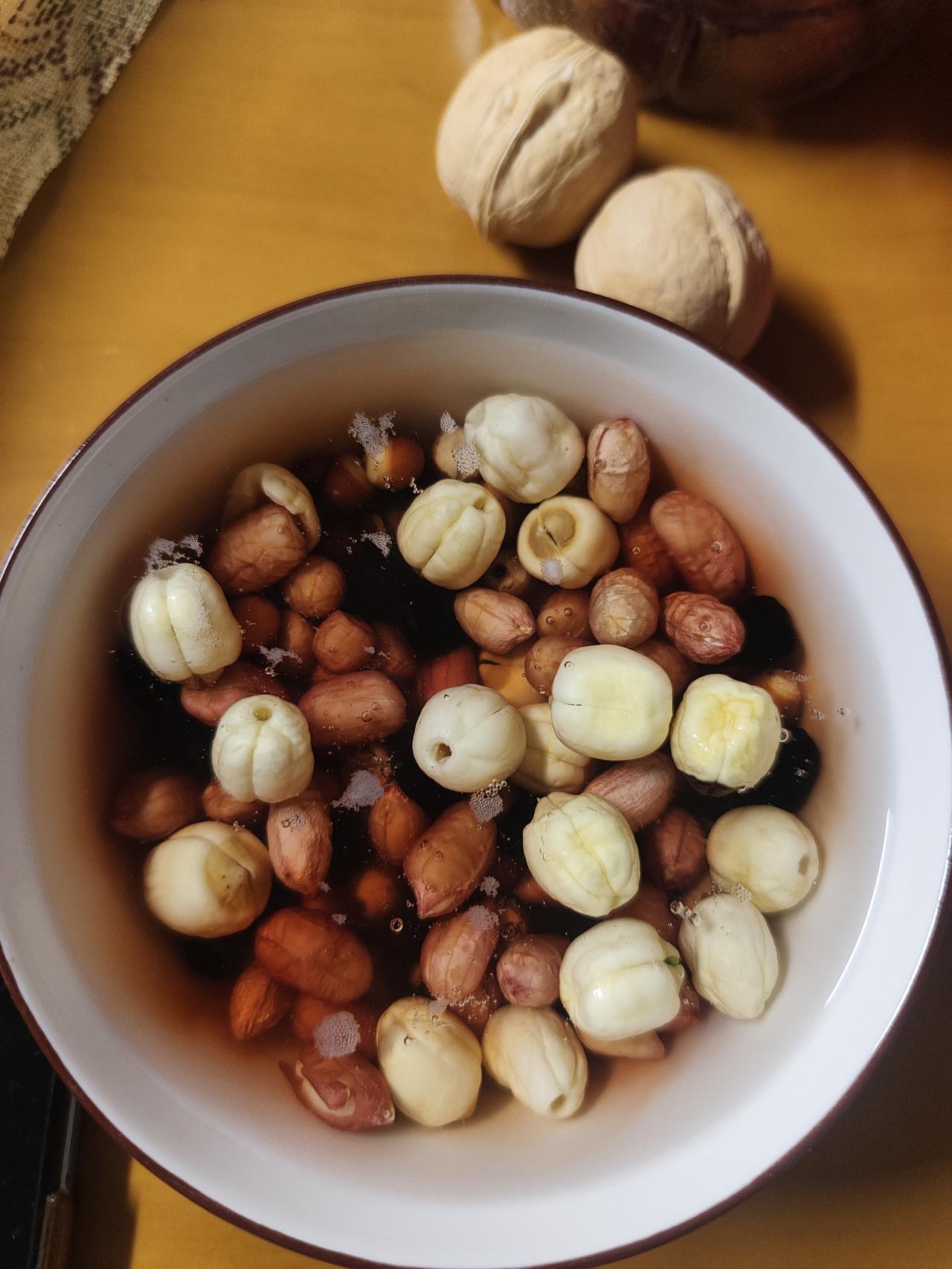 突然间我想到过去一个我十分讨厌的人。

对他十分不满，讨厌他的语气，讨厌他分配不