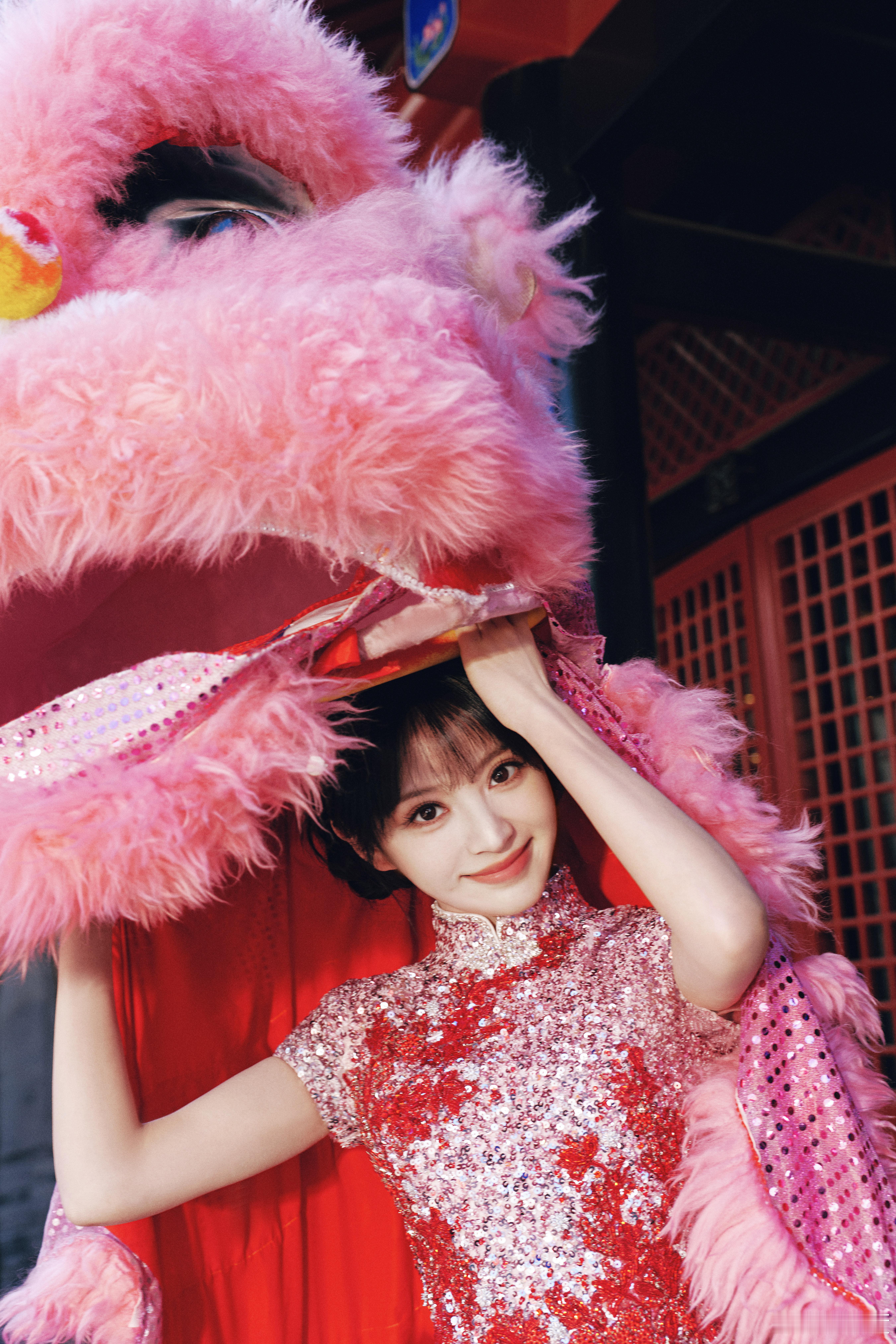 春晚正在看春晚的吱一声。 