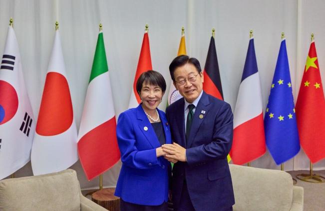 1月2号，在李在明即将访华的前期，一个很有意思的观察是，国际舆论上反弹声浪最大的