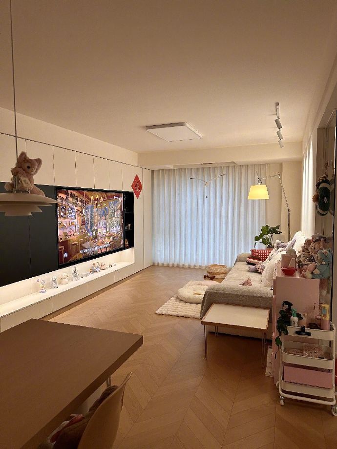 简简单单奶油风两居室，非常面面俱到的一套案例，给大家参考 