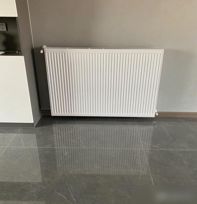 真的服了！最近刷到好多人说要拆地暖换暖气片，说地暖扬尘、占层高，暖气片热得快还便