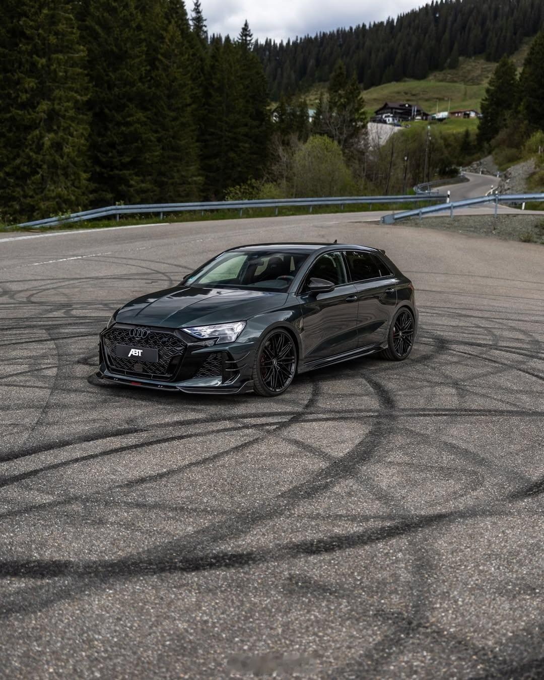 奥迪ABT版奥迪RS3-R  ABT打造的奥迪RS3-R，大家觉得怎么样