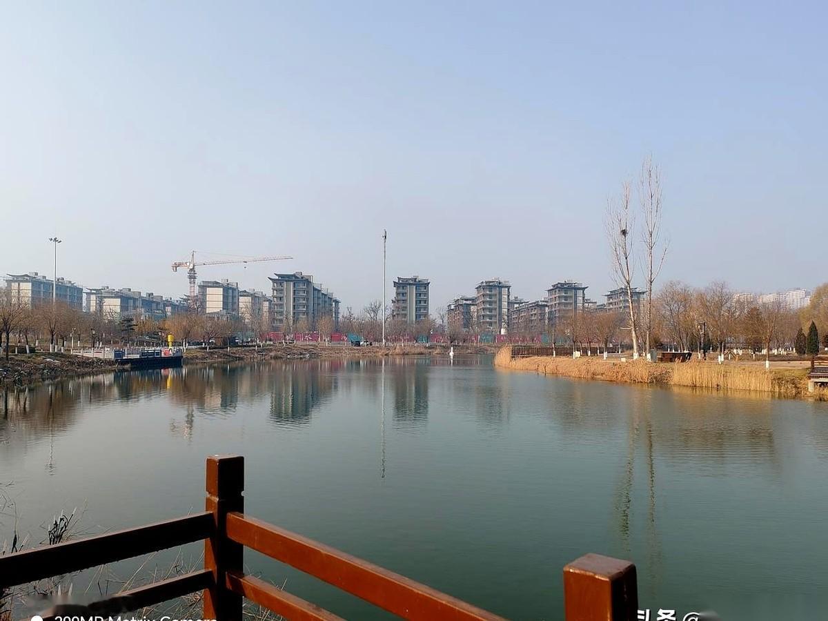 我见过最讽刺的“画饼”。
一个福建小伙，在内蒙古当兵，离家十万八千里。好不容易处