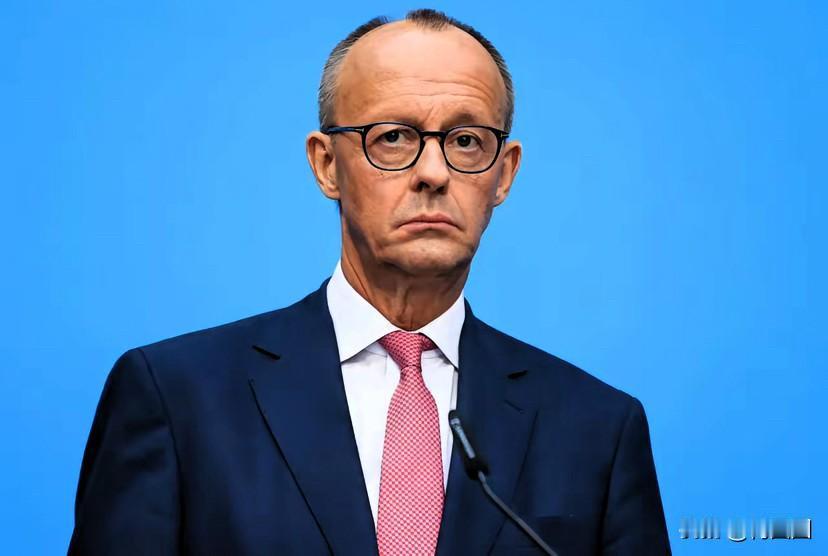 德国总理默茨近日公开强硬表态：

“不允许中方生产的组件进入未来6G网络建设”。