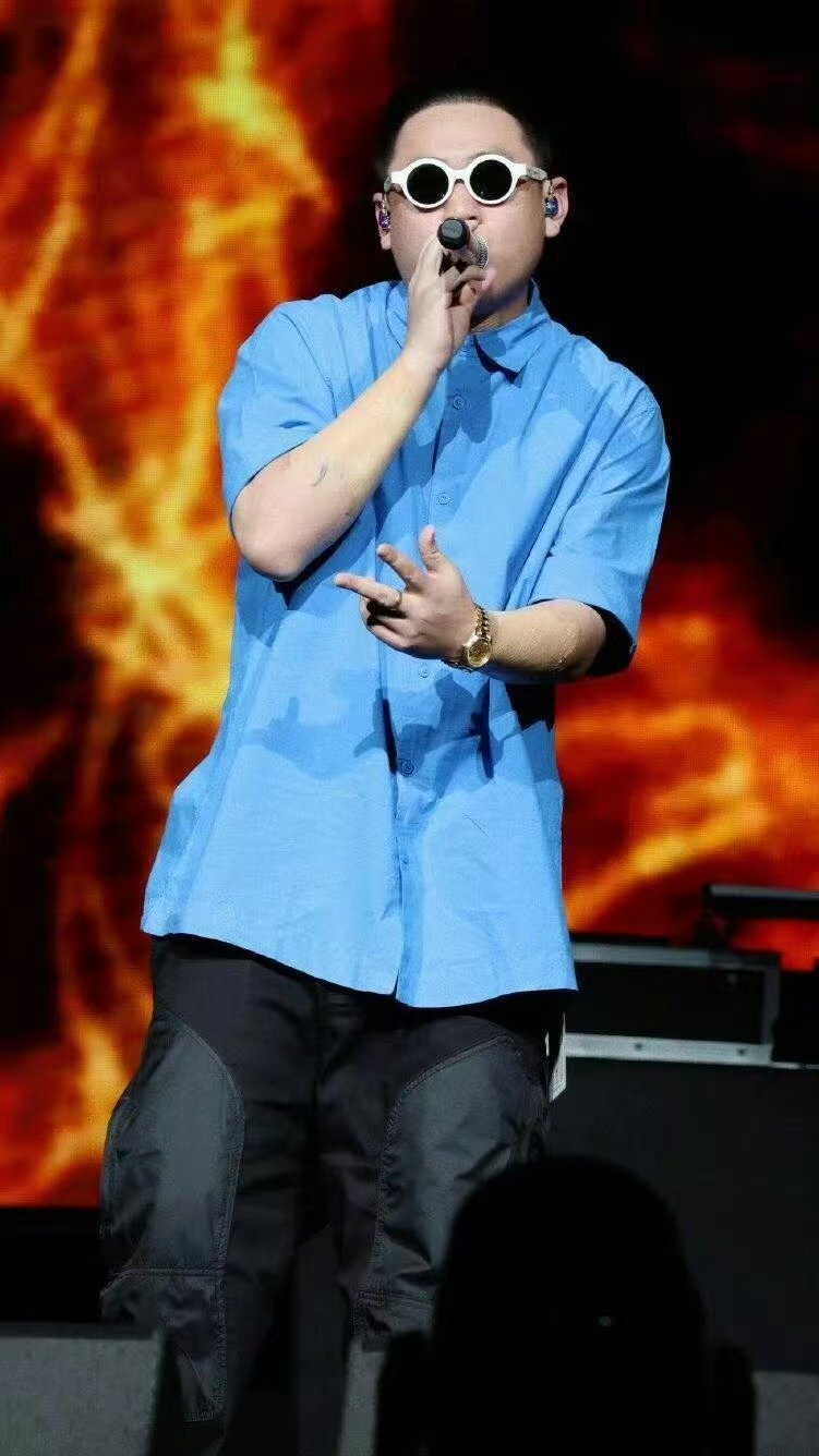王一珩在说唱巅峰挑战所有人 王一珩你在种地吧可不是这样的啊 奉劝王一珩别随便逗老