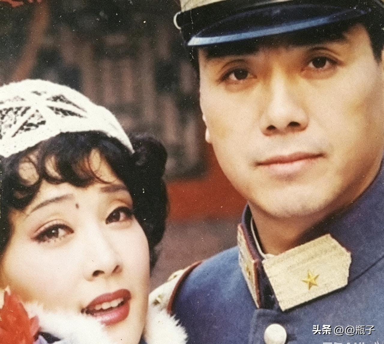 刘晓庆和伍卫国的五年恋情。伍卫国是香港老牌小生，有“香港贾宝玉”之称，比刘晓庆小