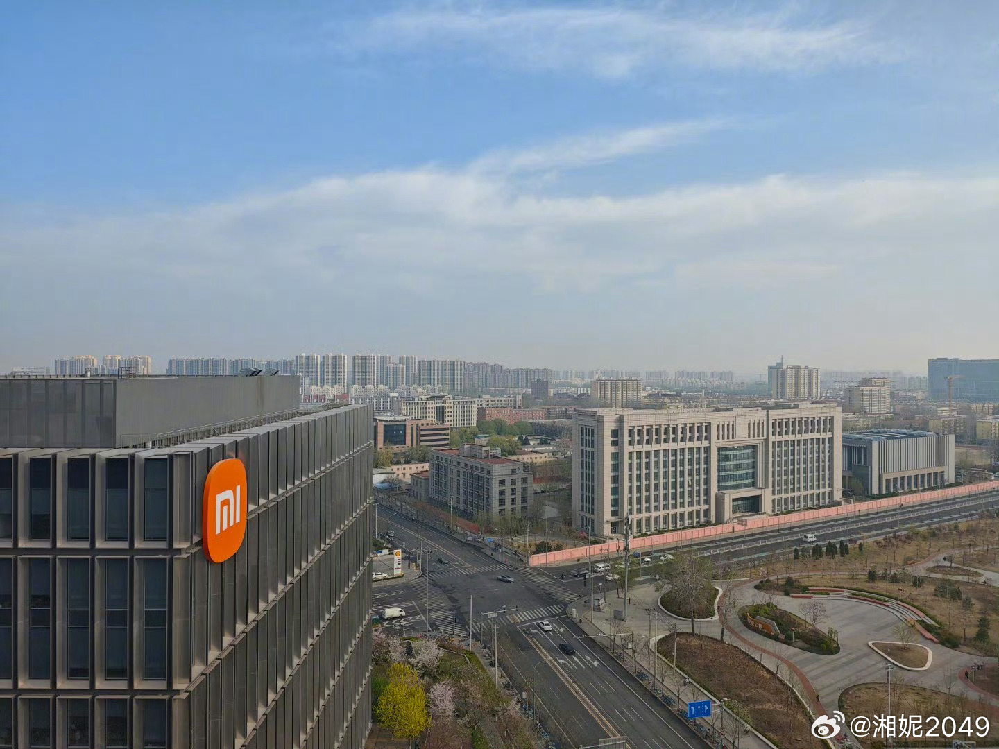 小米16周年快乐！ 愿坚持与热爱，终将成就伟大，美好的事情永远在路上！ 