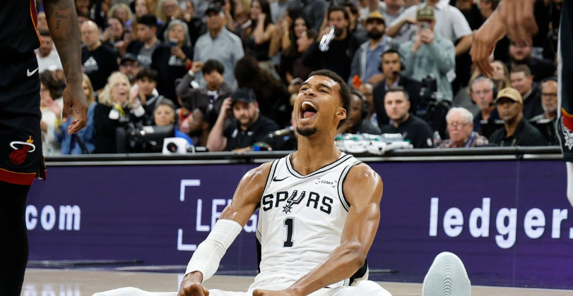 今天的文班亚马继续着MVP的表现！——全场出战40分钟，投篮23中10，三分5中