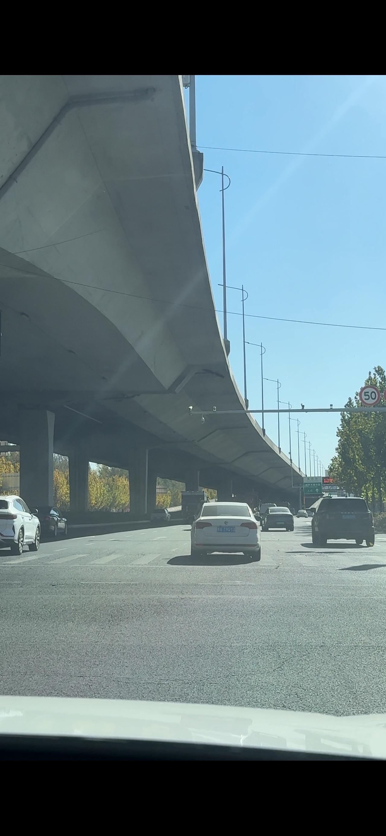 胖东来的顾客为什么多，不是因为价廉，是因为物美
胖东来把商品质量当作生命线，不仅