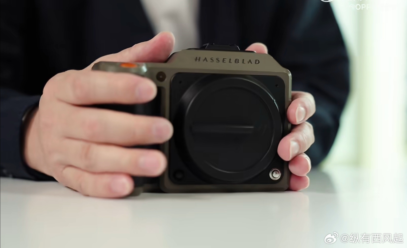 四月见，满足你对影像超大杯的所有想象OPPO Find X9 Ultra