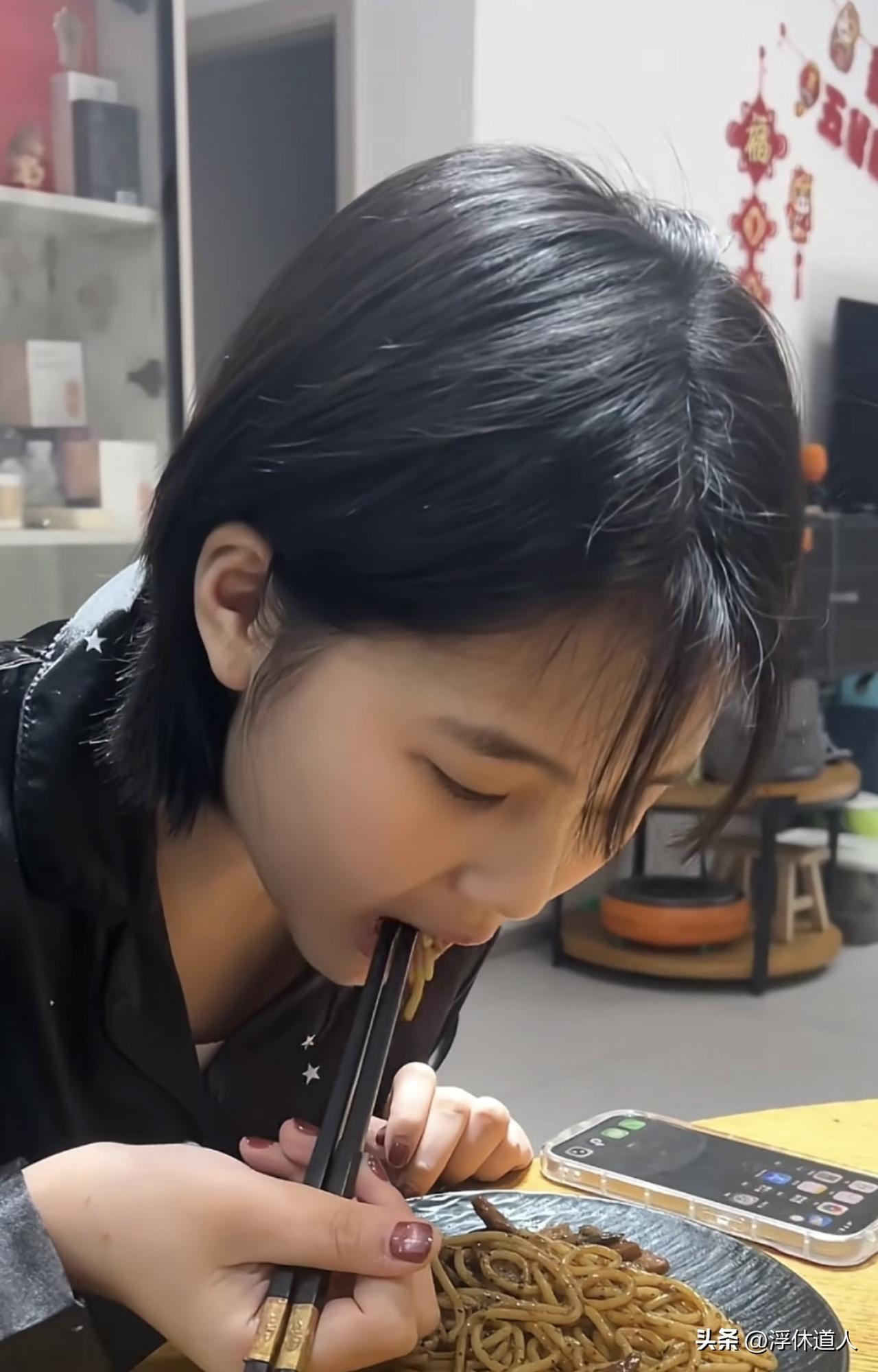 上千年来，我们都向老的学。

但是，现在这个时代不是！是向小的学，是向年轻人学习