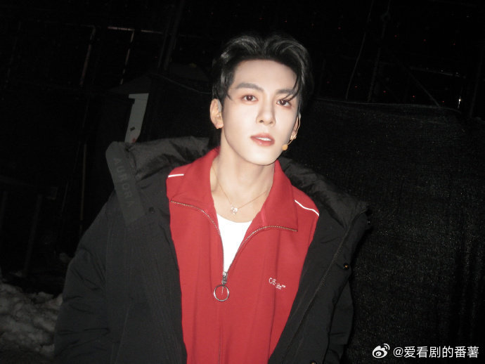 曾舜晞的私有时刻颜值气质双在线，帅到让人疯狂心动，沉溺在曾舜晞的私有时刻里，这波