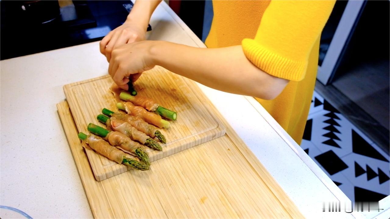 今天给分享一个超高颜值的减脂餐，又香又酥，非常解馋，还很有在星级酒店吃下午茶的感