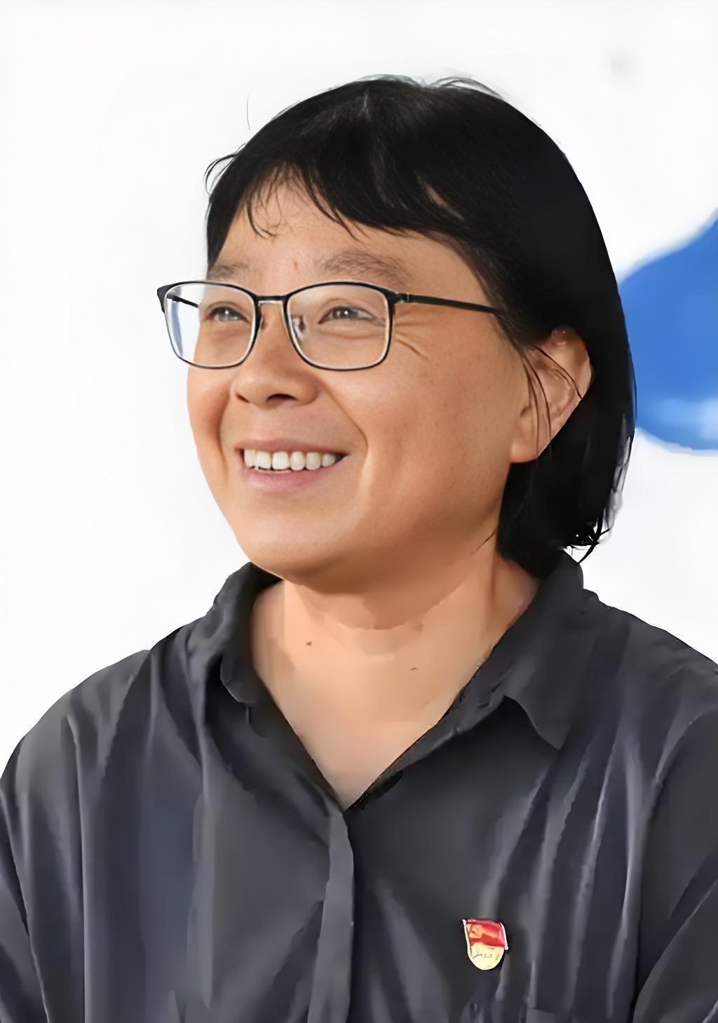 高考刚结束，央视、人民日报接连“点名”张桂梅，句句直戳心窝
 
一年一度的高考缓