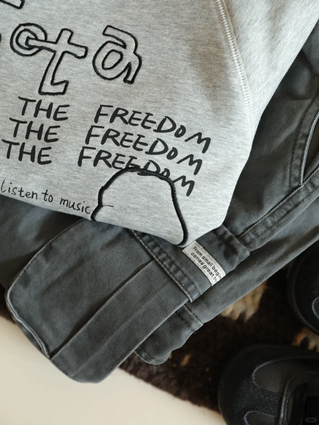 今天的穿搭合格吗？