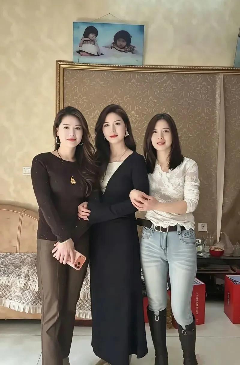 姐妹三个，都很迷人