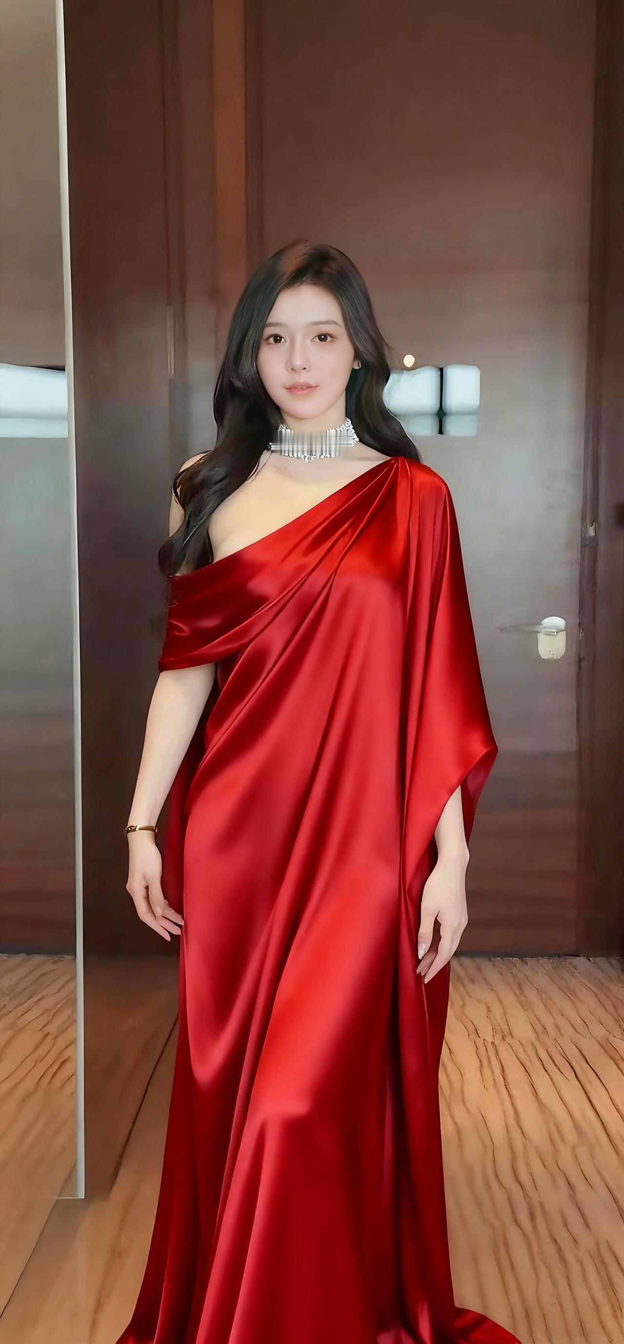 晚宴穿这款，绝对好看，难忘今宵！