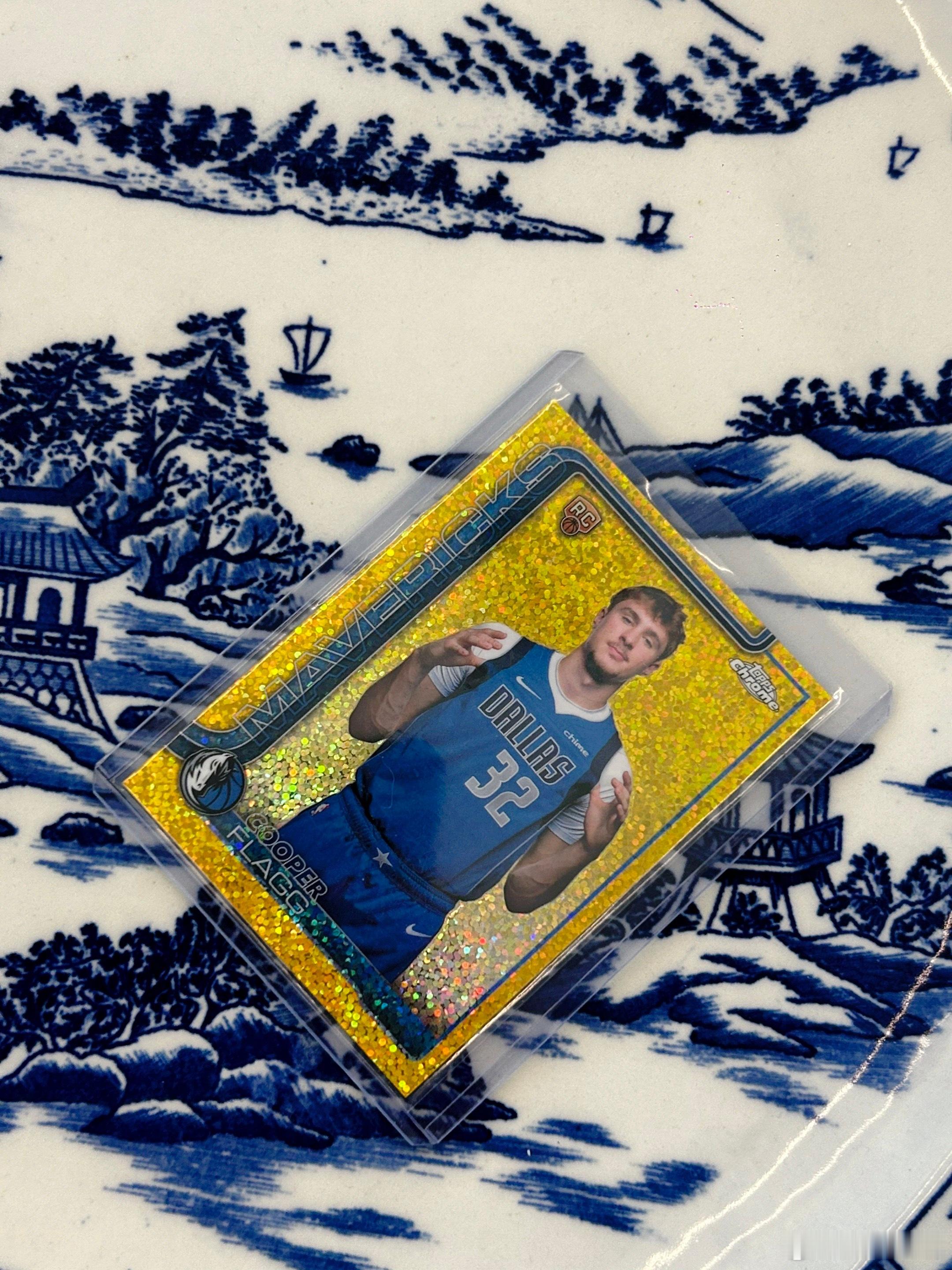 全世界的人都喜欢金。Cooper Flagg 变化版 SSP /50球星卡老汉体