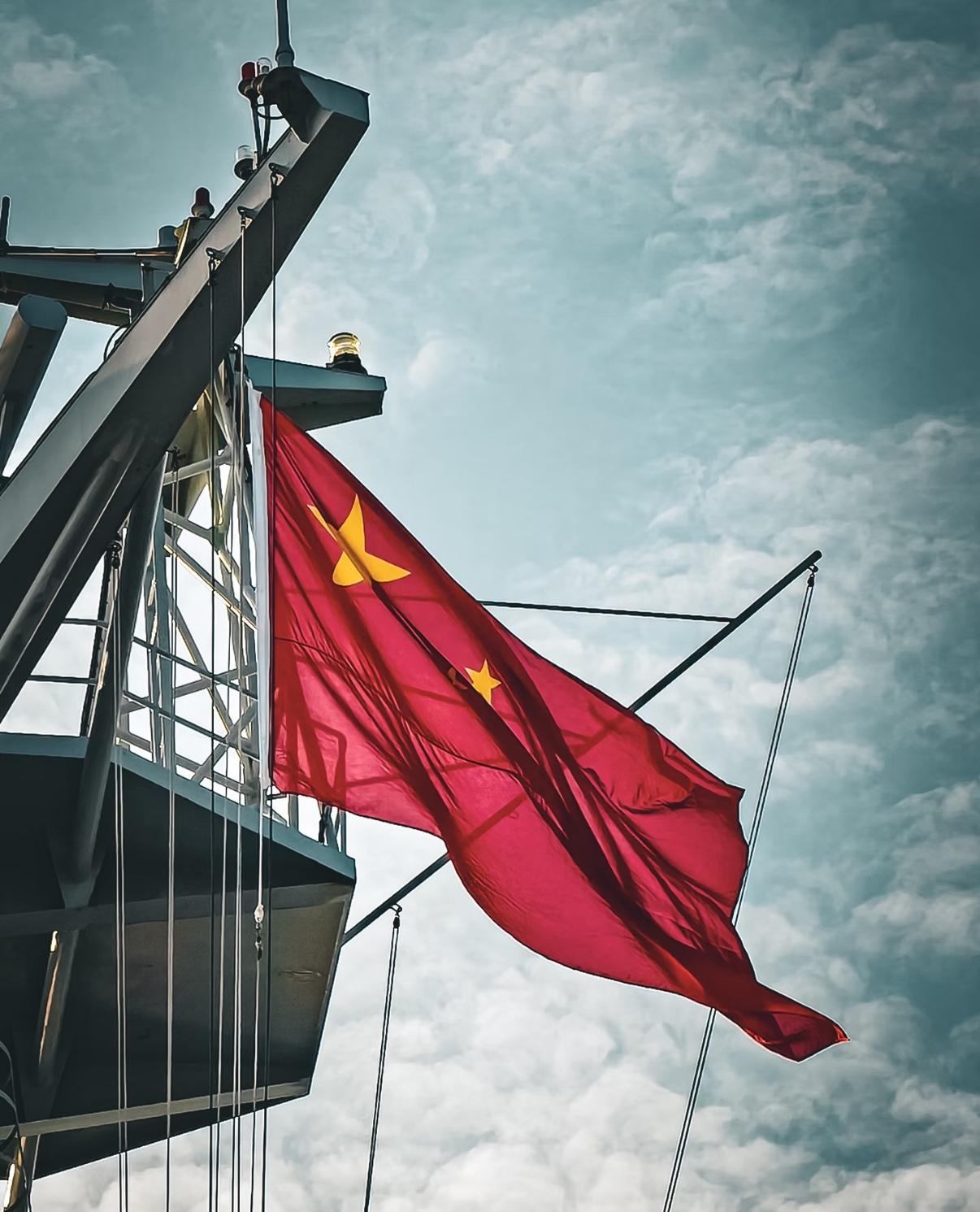 这事，真的该立法了。

不是喊口号，也不是情绪宣泄，而是一个越来越绕不开的现实问