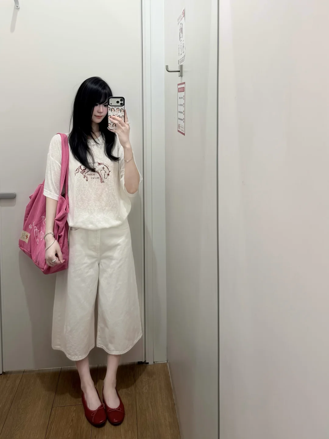 优衣库韩女美学这一块💭简单干净白色好松弛