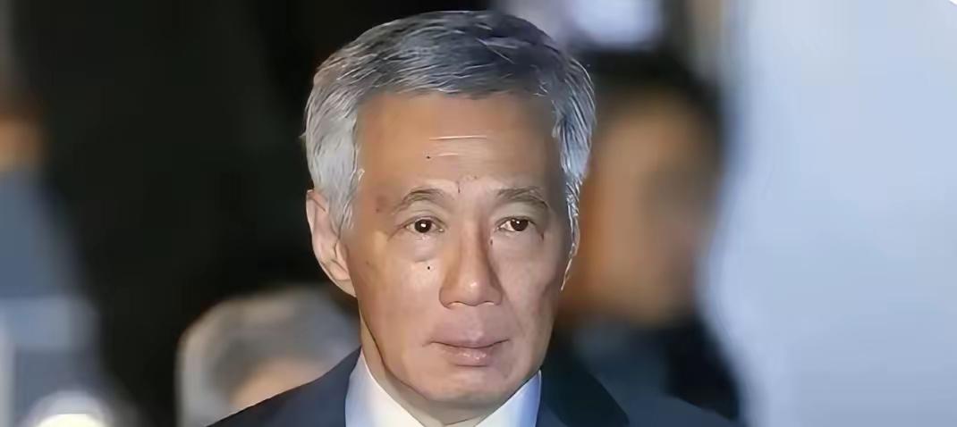 新加坡近期有新情况，不少新加坡人信誓旦旦地宣称自己不是中国人，要与中国人划清界限