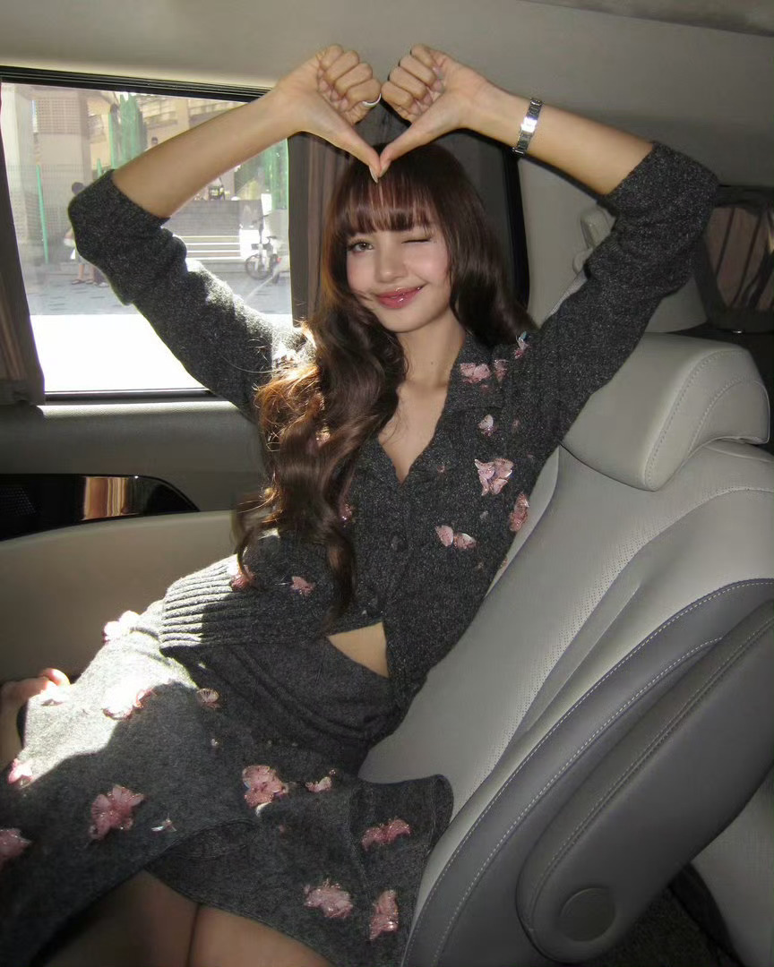 LISA  小莎十周年快乐，美晕啦