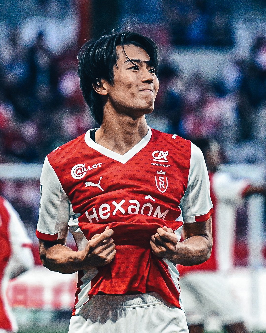 🎂 今天是日本球员中村敬斗的26岁生日！🤔 你认为这位兰斯前锋能否在夏窗重返