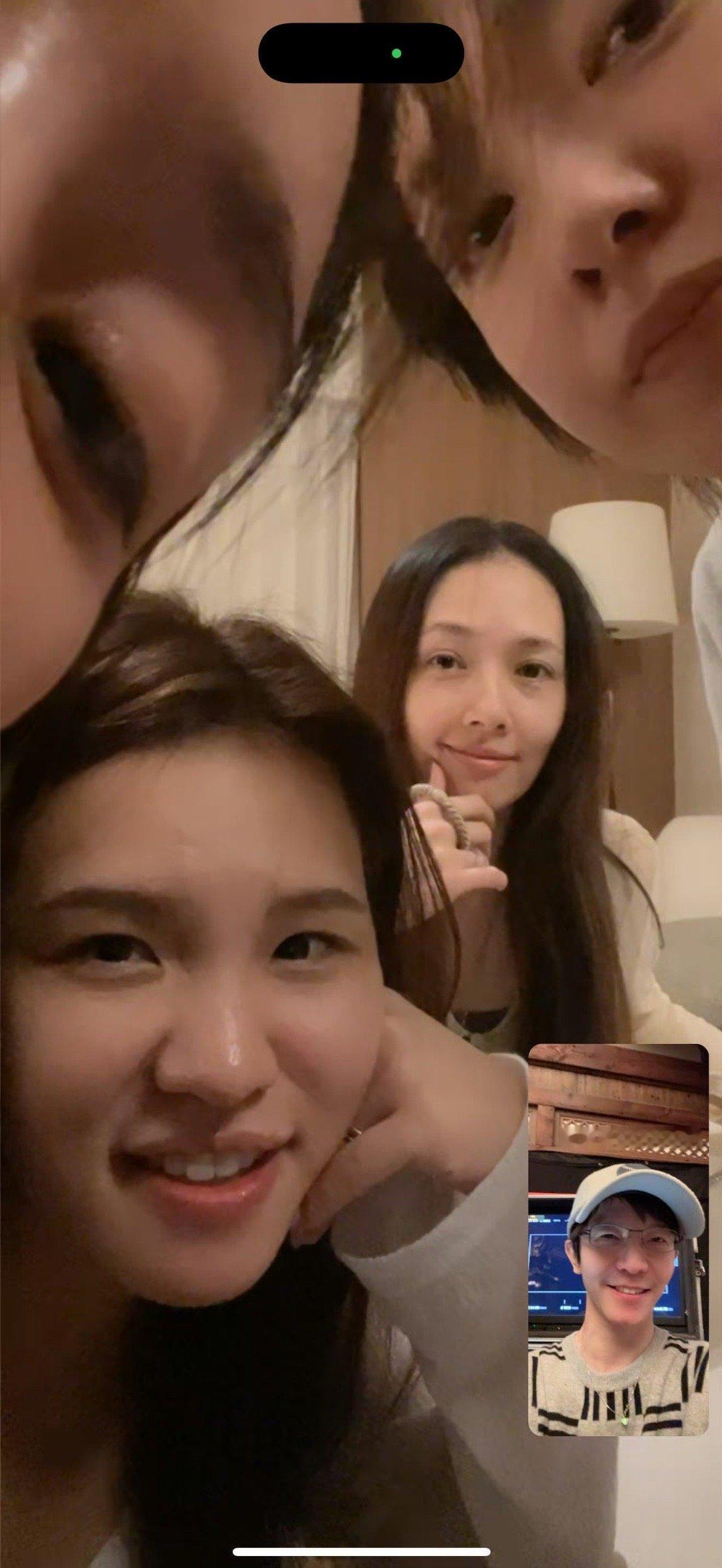 杨幂郭采洁郭碧婷谢依霖同框 杨幂郭采洁郭碧婷谢依霖同框，给我干到那一年了[苦涩]