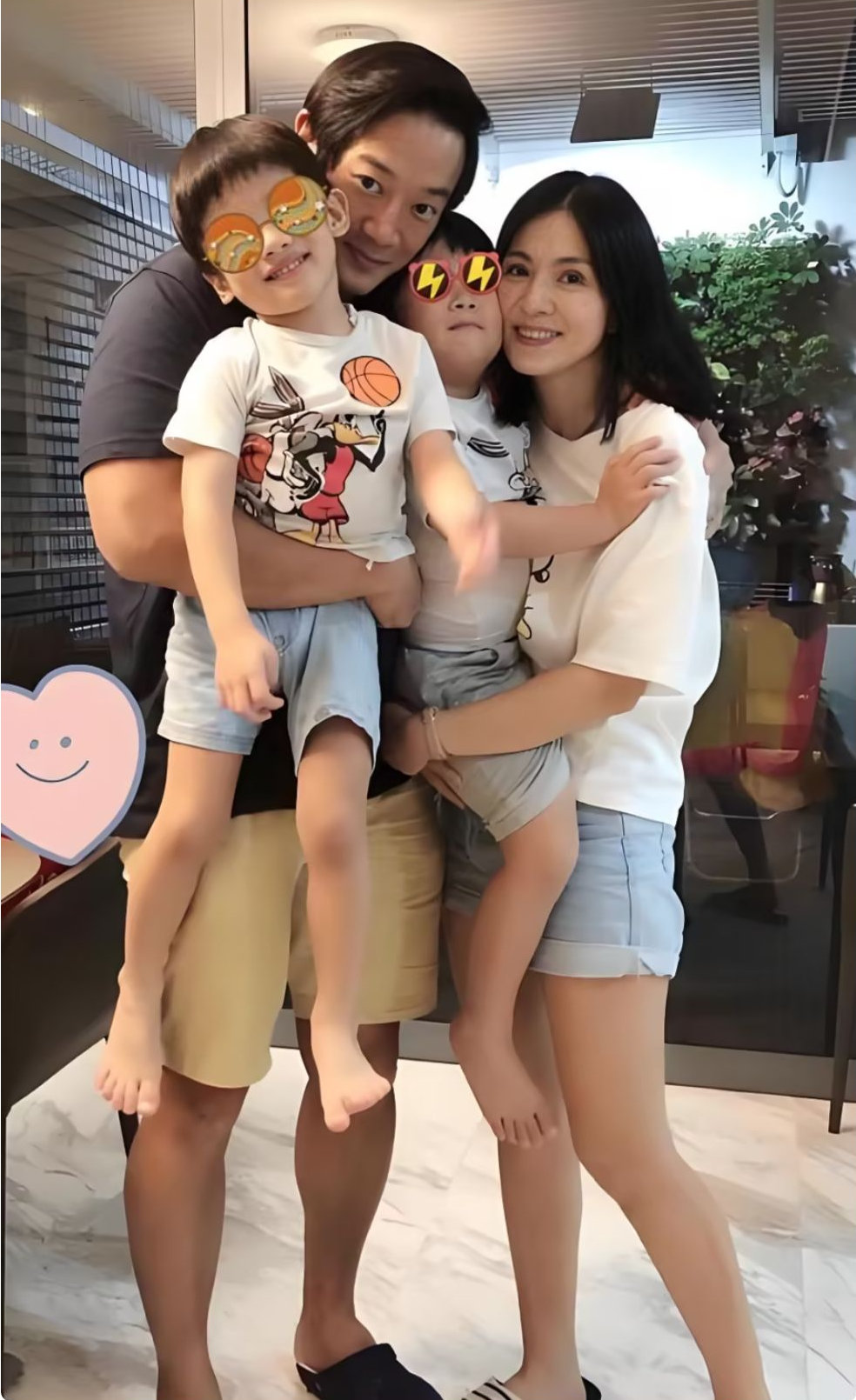 52岁杨采妮近况曝光！嫁给律师生下双胞胎，如今婚姻生活很幸福 