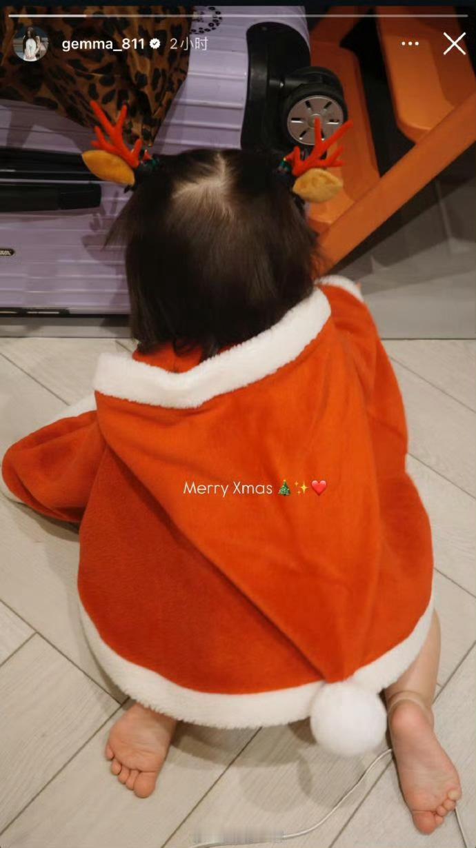 天呐 鬼鬼的孩子居然都这么大了，一岁怎么看着好大的样子，好幸福啊 有这么可爱的小