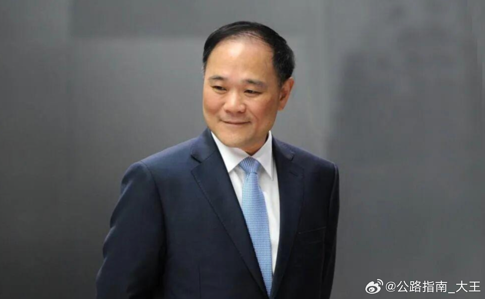 汽车看两会 吉利汽车董事长李书福提案：新能源汽车行业应避免内卷式竞争，转向内涵式