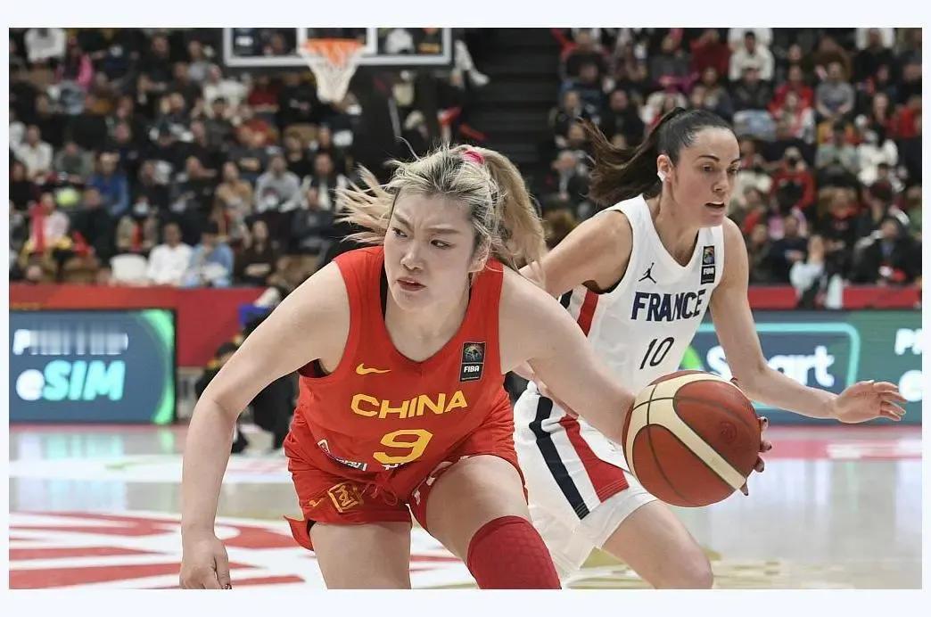 北京时间5月29日，中澳女篮热身赛，比赛打了四个节，到最后关键时刻，中国队状态不